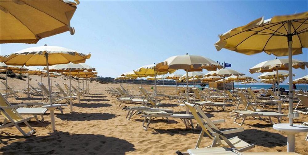 מלון סמפיירי Igv Club Baia Samuele מראה חיצוני תמונה